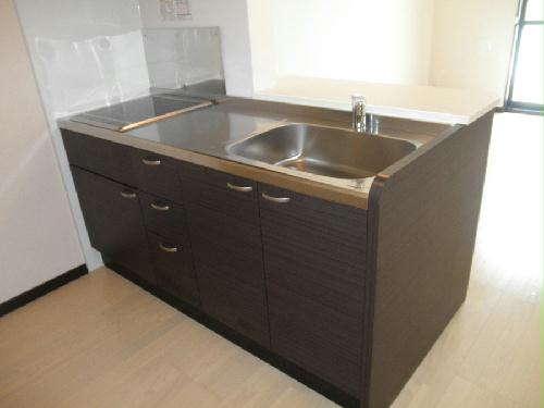 キッチン　広々対面キッチン