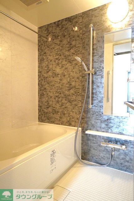 バス・シャワールーム　※写真は同タイプ住戸です。