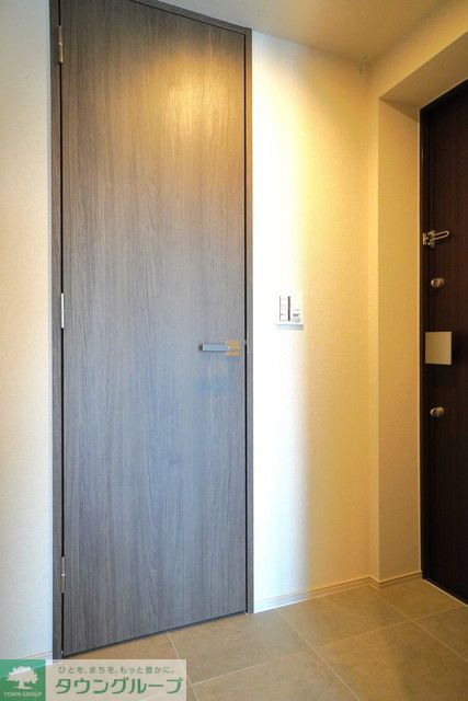 玄関　※写真は同タイプ住戸です。