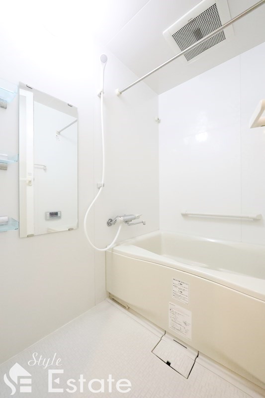 バス・シャワールーム　バスルーム