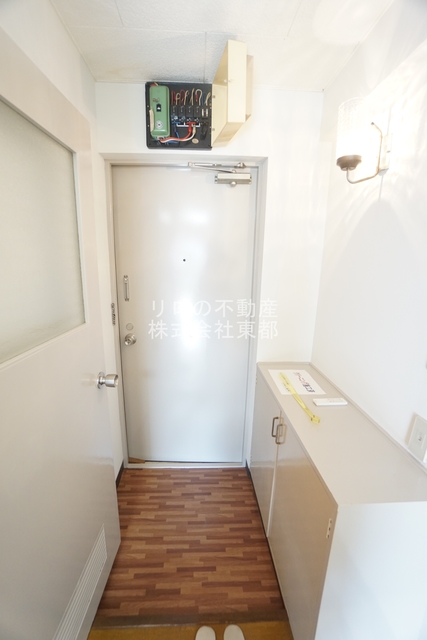 玄関　下駄箱付なので、玄関はいつでもスッキリ片付きますね☆