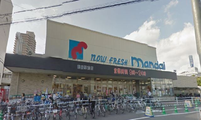スーパー　万代桃谷駅前店（スーパー）まで122m