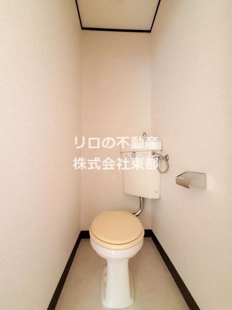 トイレ　※写真は反転タイプ。仕様・設備は現況優先です※