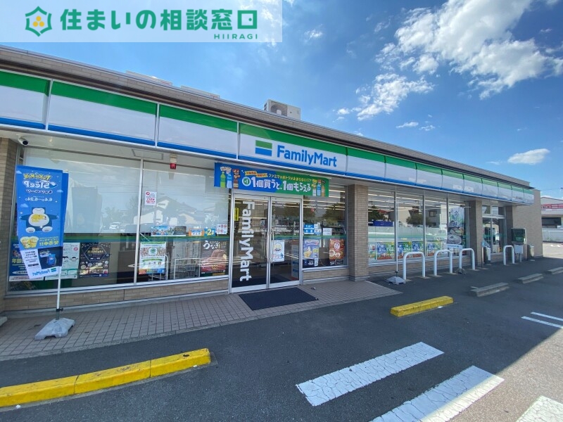 コンビニ　ファミリーマート碧南志貴崎町店（コンビニ）まで686m