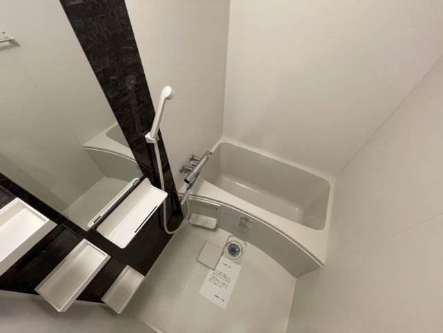 バス・シャワールーム　同物件別部屋写真
