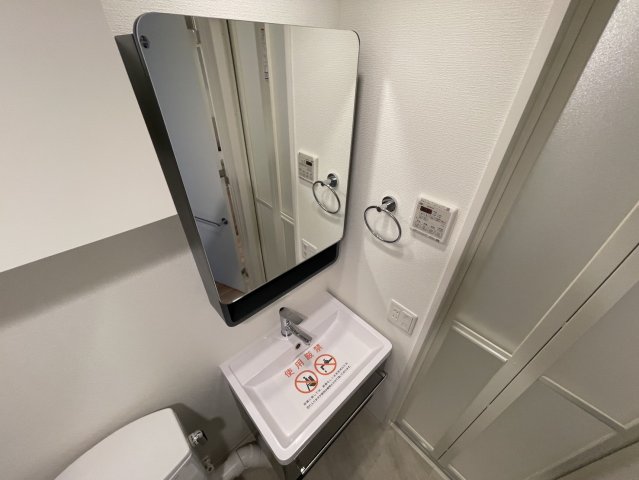 洗面設備　同物件別部屋写真