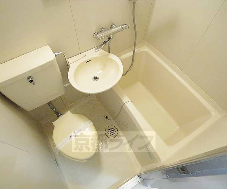 バス・シャワールーム　お掃除もらくらくですね