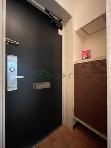 玄関　クレッセント三軒茶屋