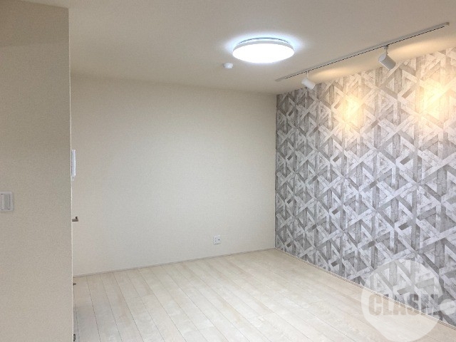 居室・リビング　アクセントクロスがオシャレです♪