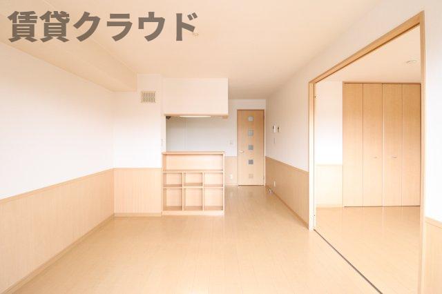 居室・リビング　縦長のLDKは家具の配置がしやすいです♪