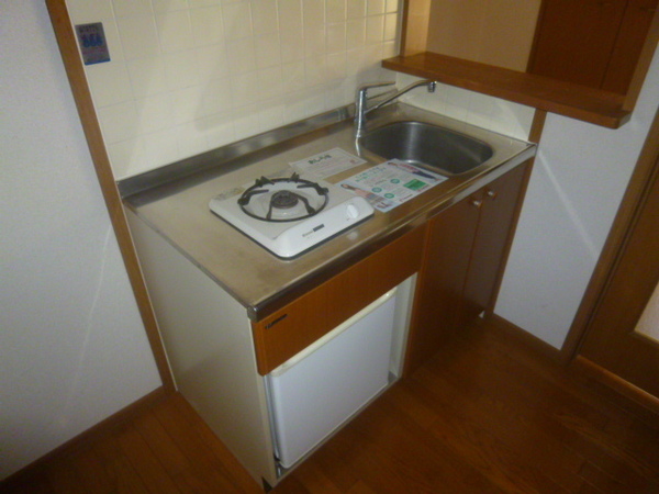 キッチン　冷蔵庫付きの使いやすいキッチン！