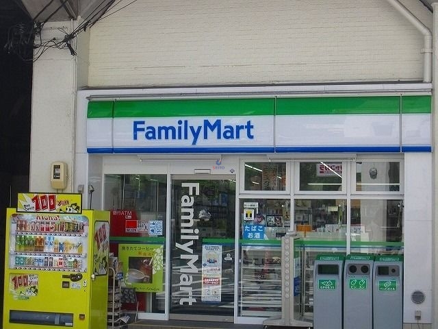 コンビニ　ファミリーマート福島駅前店（コンビニ）まで115m