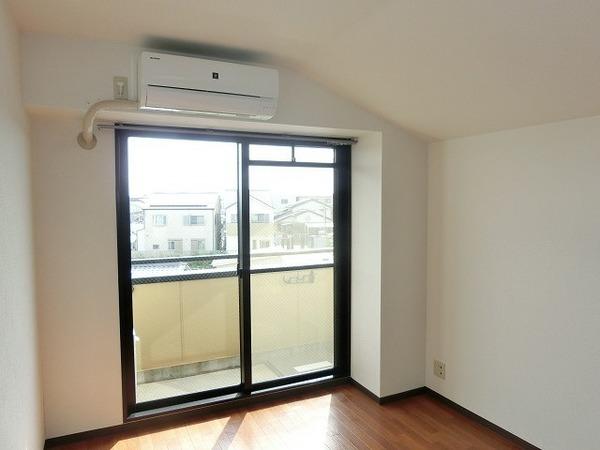 その他部屋・スペース　明るい洋室！