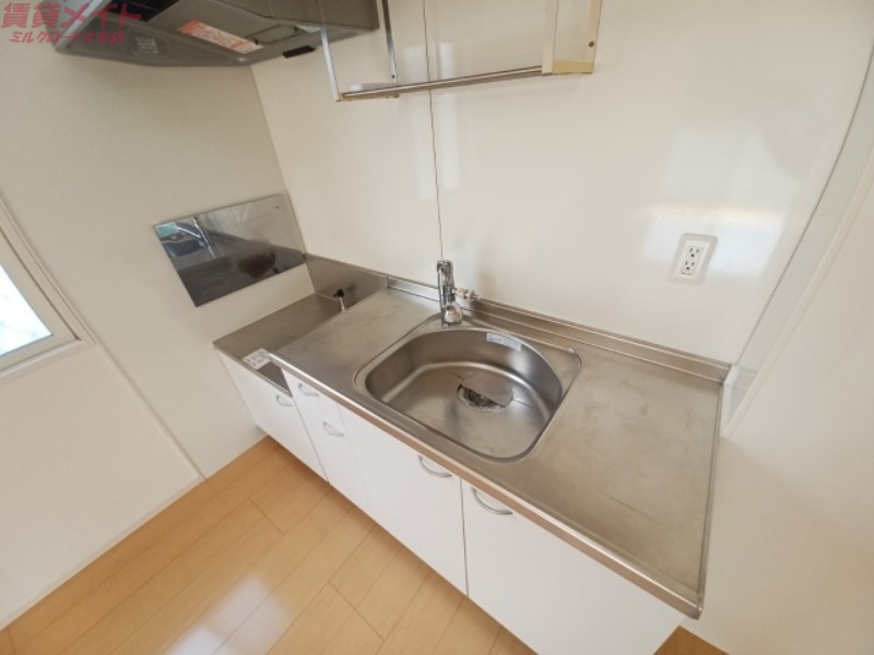 キッチン　同タイプの部屋写真です