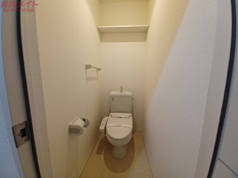 トイレ　同タイプの部屋写真です