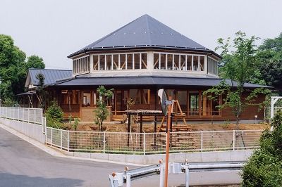 幼稚園・保育園　やまばと保育園（幼稚園・保育園）まで1221m