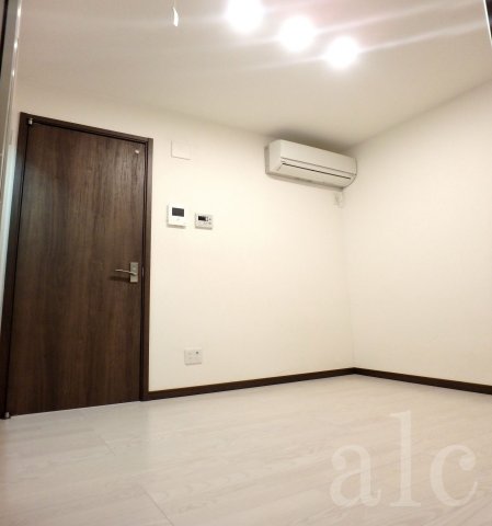 居室・リビング　こちらのリビングで趣味の時間をお楽しみください