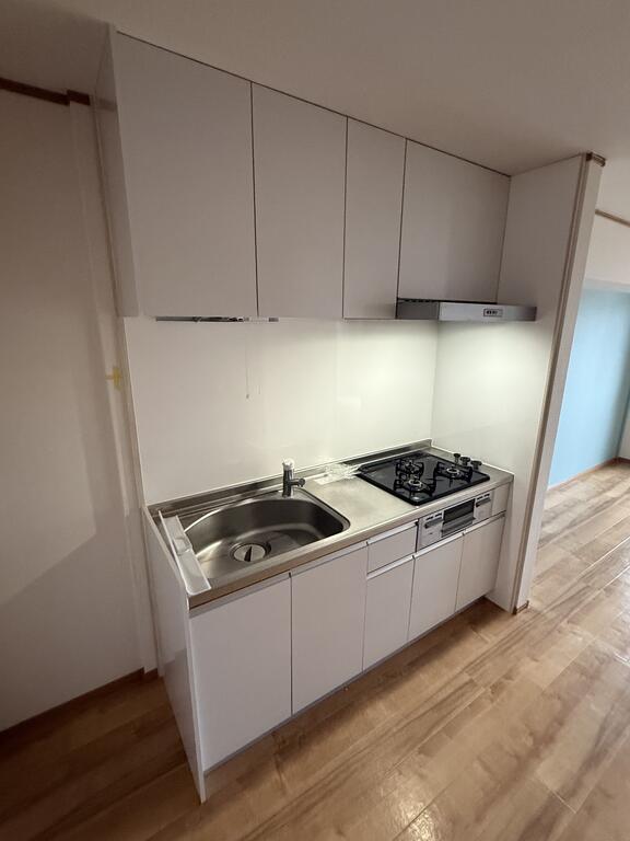 キッチン　※別号室の参考写真となります。