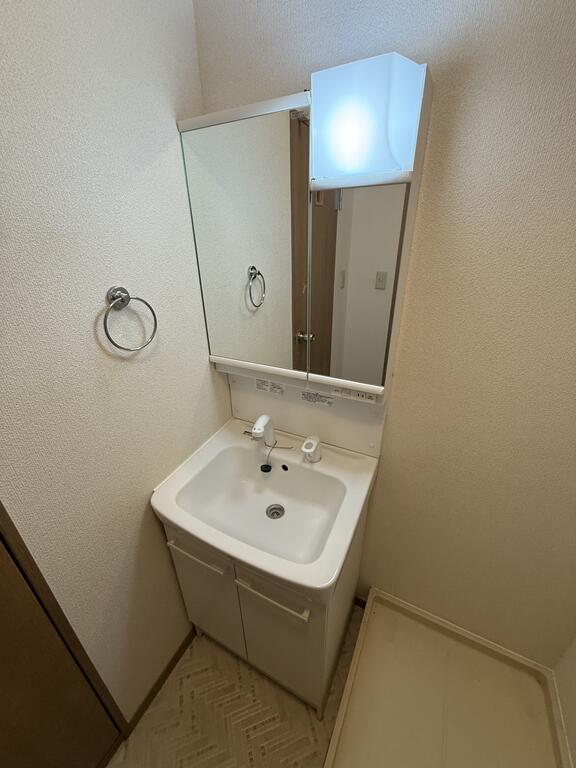 洗面設備　※別号室の参考写真となります。