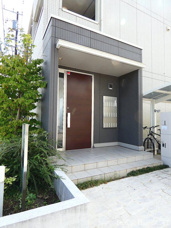 エントランス　オートロック・集合ポスト