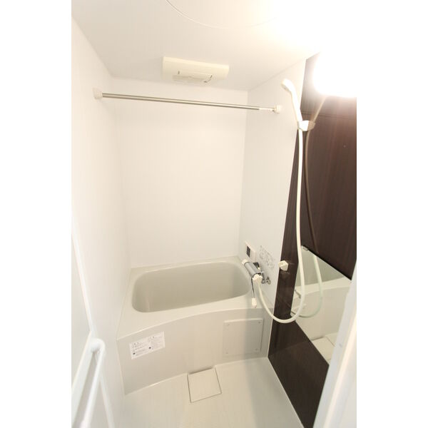 バス・シャワールーム　※同シリーズの室内写真となります。