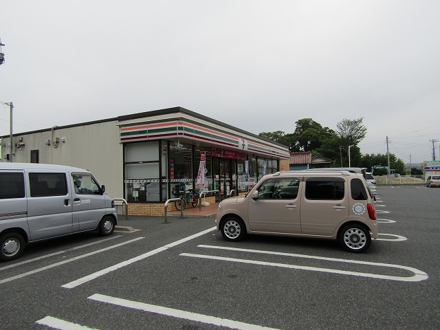 コンビニ　セブンイレブン茂原新小轡店（コンビニ）まで550m