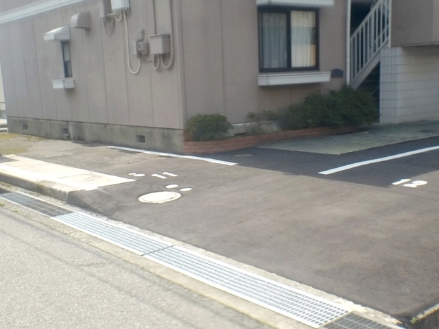 駐車場　駐車場