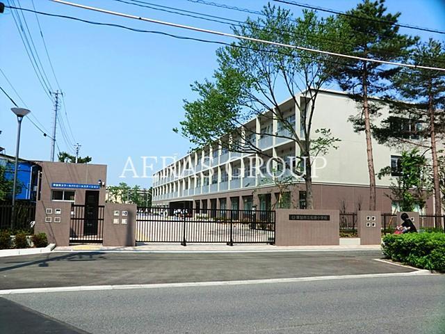 小学校　草加市立松原小学校（小学校）まで215m