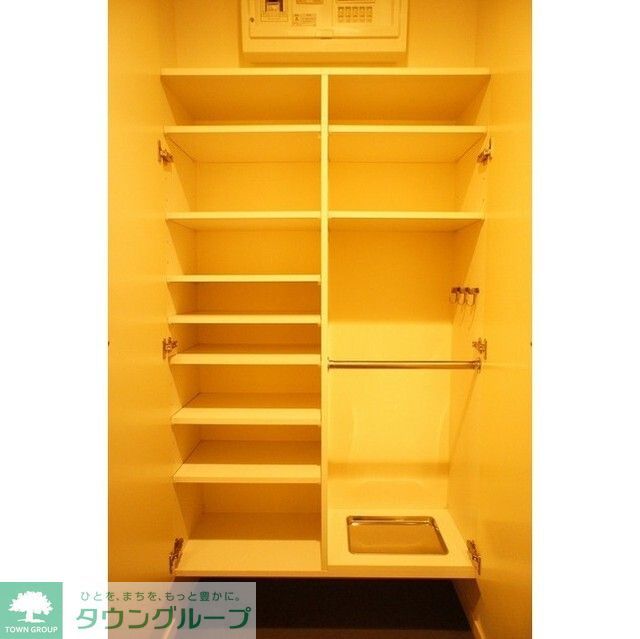 玄関　下足入れ