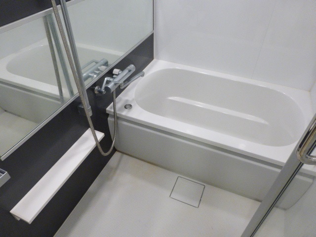 バス・シャワールーム　バス