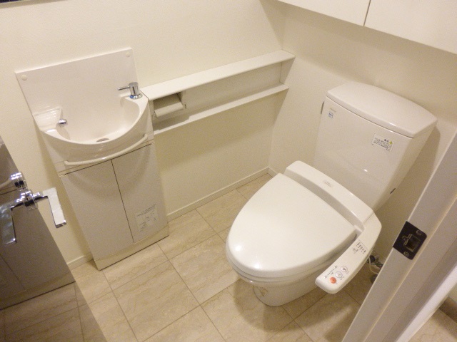 トイレ　トイレ