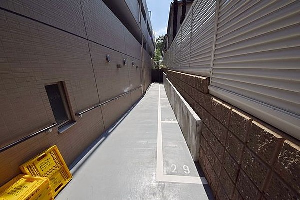 ロビー　弊社は都内全域の物件をご紹介可能です！