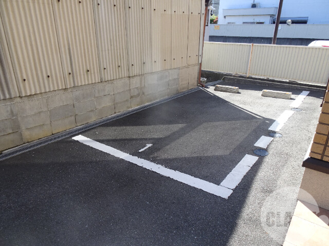 駐車場　敷地内駐車場