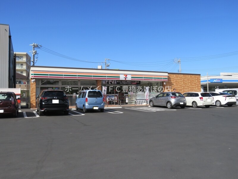 コンビニ　セブンイレブン豊橋柱三番町店（コンビニ）まで454m