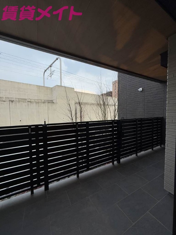 バルコニー　同物件別部屋のお写真です。