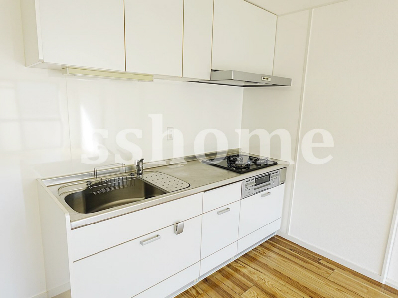 キッチン　ガス3口コンロ付