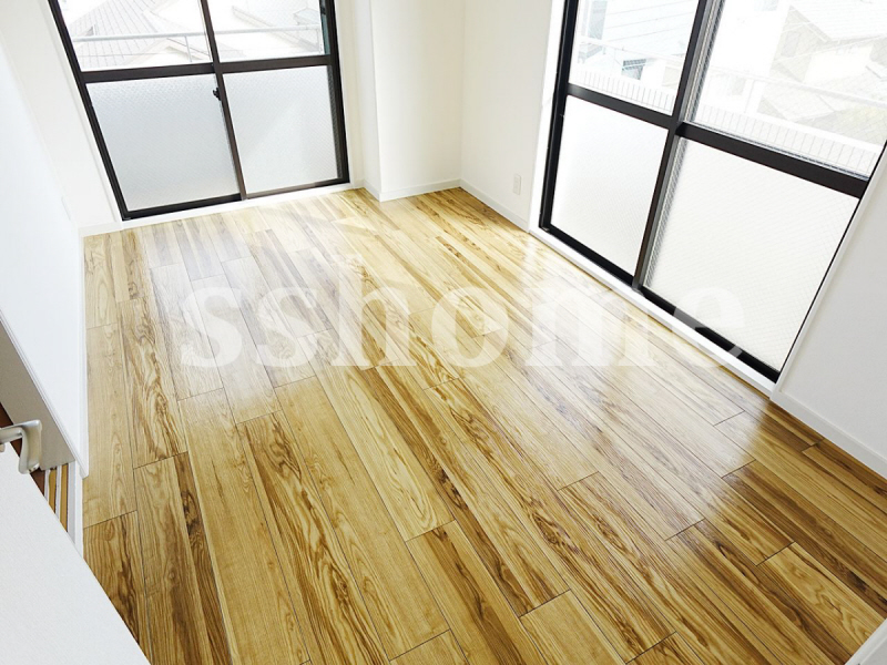 その他部屋・スペース　2面採光で明るい洋室☆