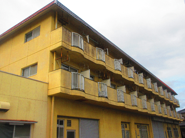 建物外観　楽田駅徒歩圏内にある単身用マンションです！