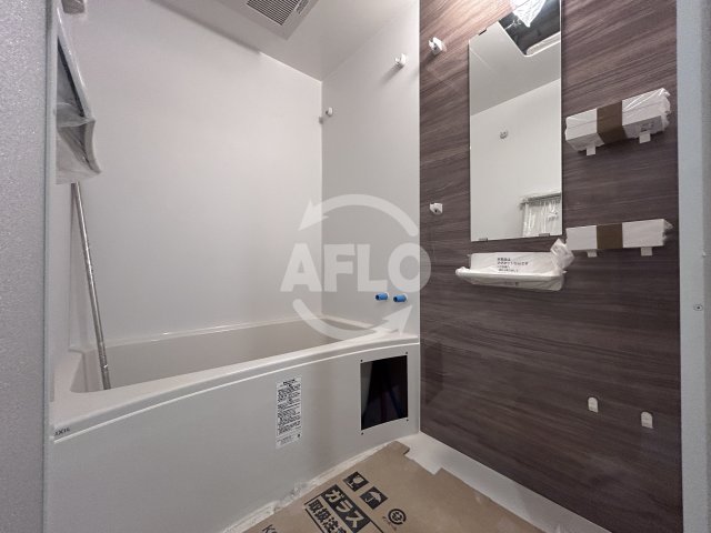 バス・シャワールーム　セレニテ新大阪アリエ　浴室