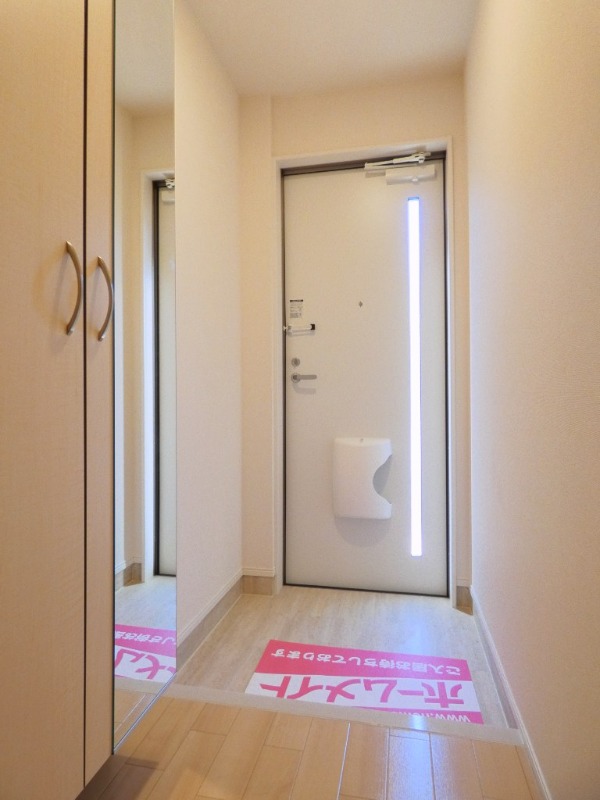 玄関　図面と現状に相違がある場合には現状を優先