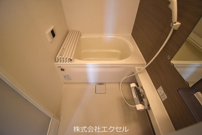 バス・シャワールーム　追い焚き付きです。