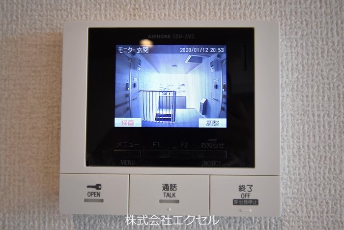 セキュリティ　来訪者の姿が確認できます。