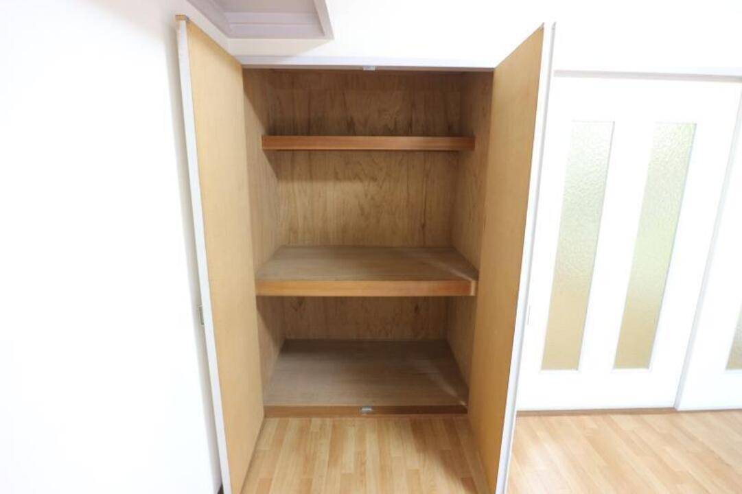 収納　押入れ