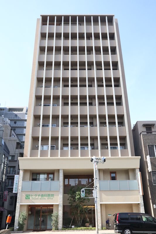 建物外観　駅から徒歩2分という好立地