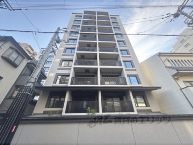 その他共有部分　堀川通の反対側から見たもの