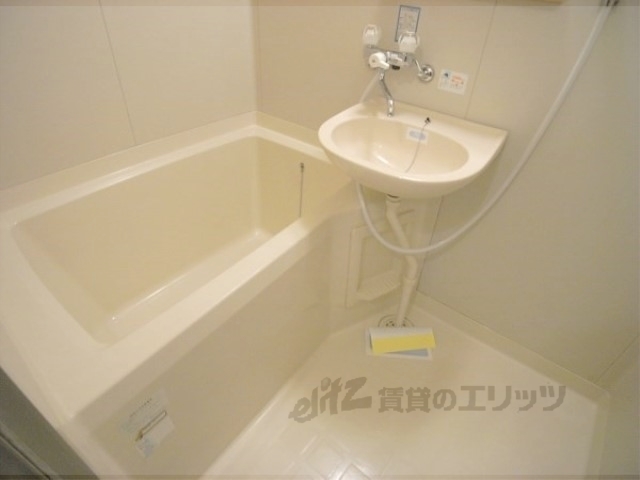 バス・シャワールーム　バス