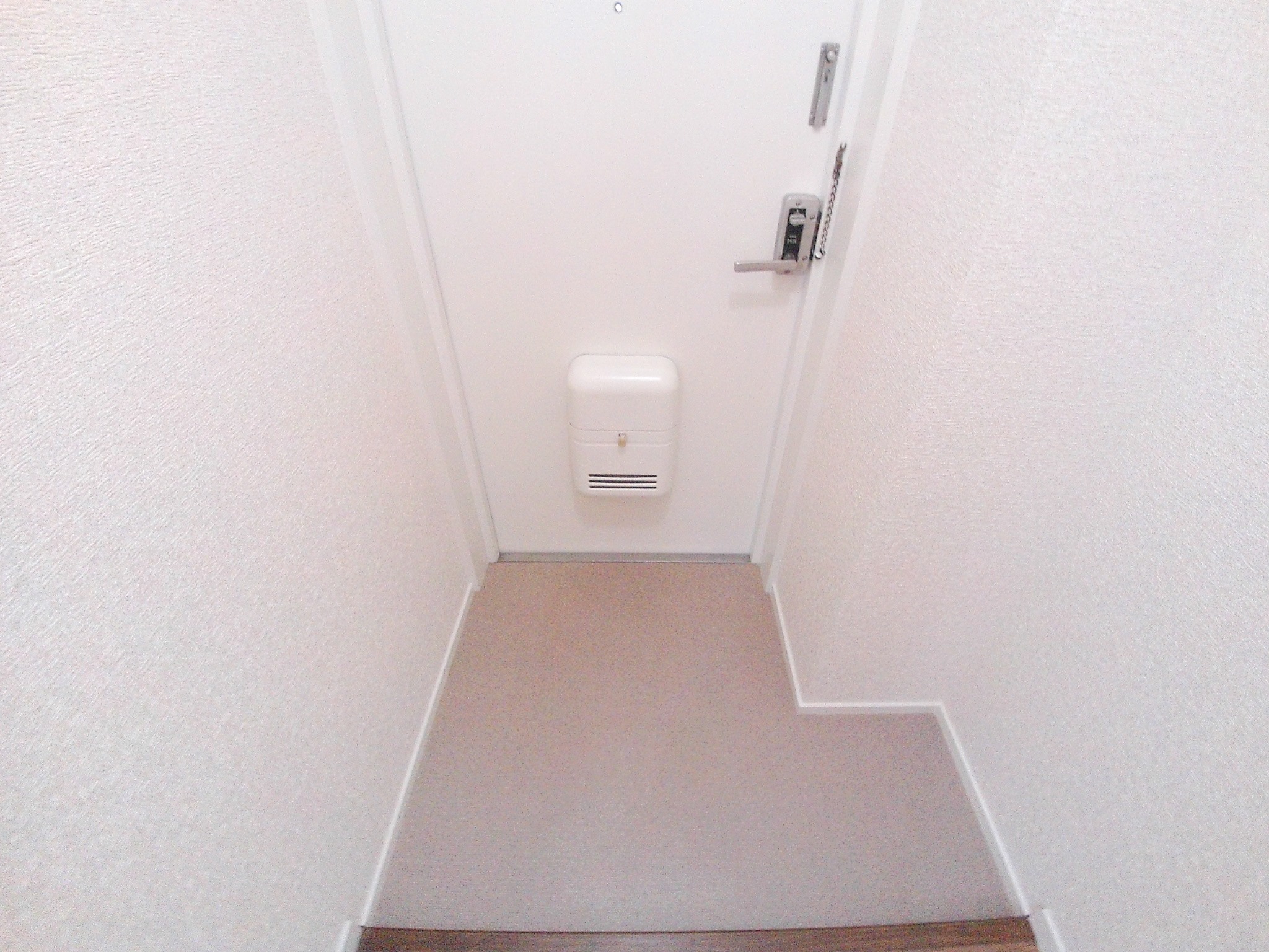 玄関　玄関スペースは確保されています。