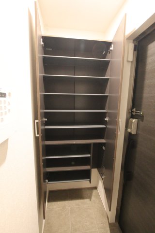 収納　シューズボックス