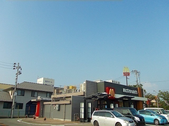 飲食店　マクドナルド　広面店（飲食店）まで550m