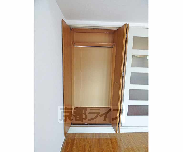 収納　広々とした収納です。